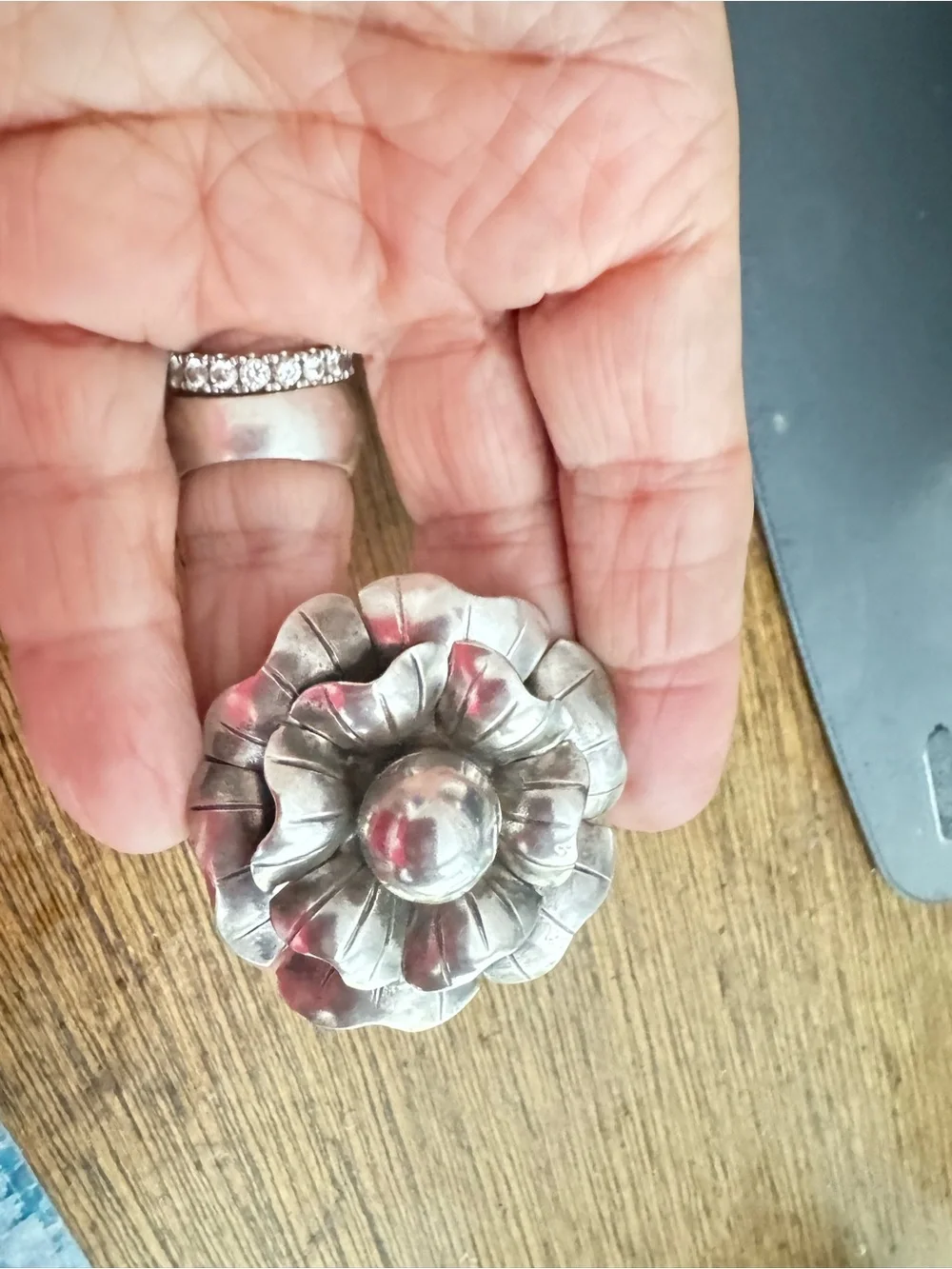 Sterling Silver Pendant Flower Design
